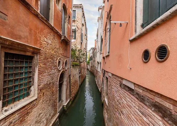 Loft San Stae 18.27